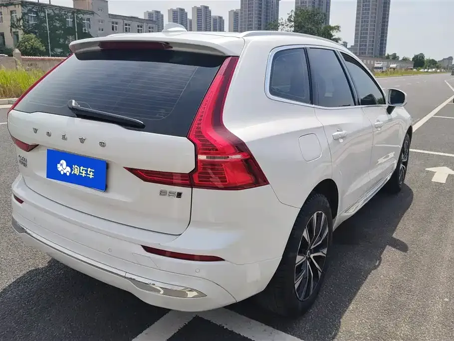 Volvo XC60 — фото 4