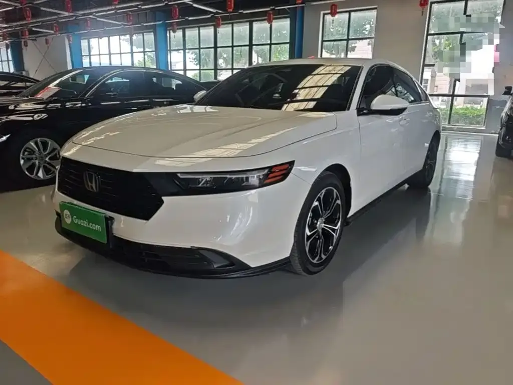 Honda Accord — фото 1