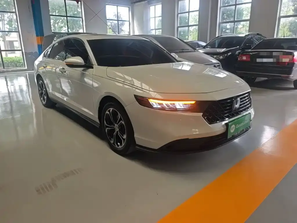 Honda Accord — фото 4
