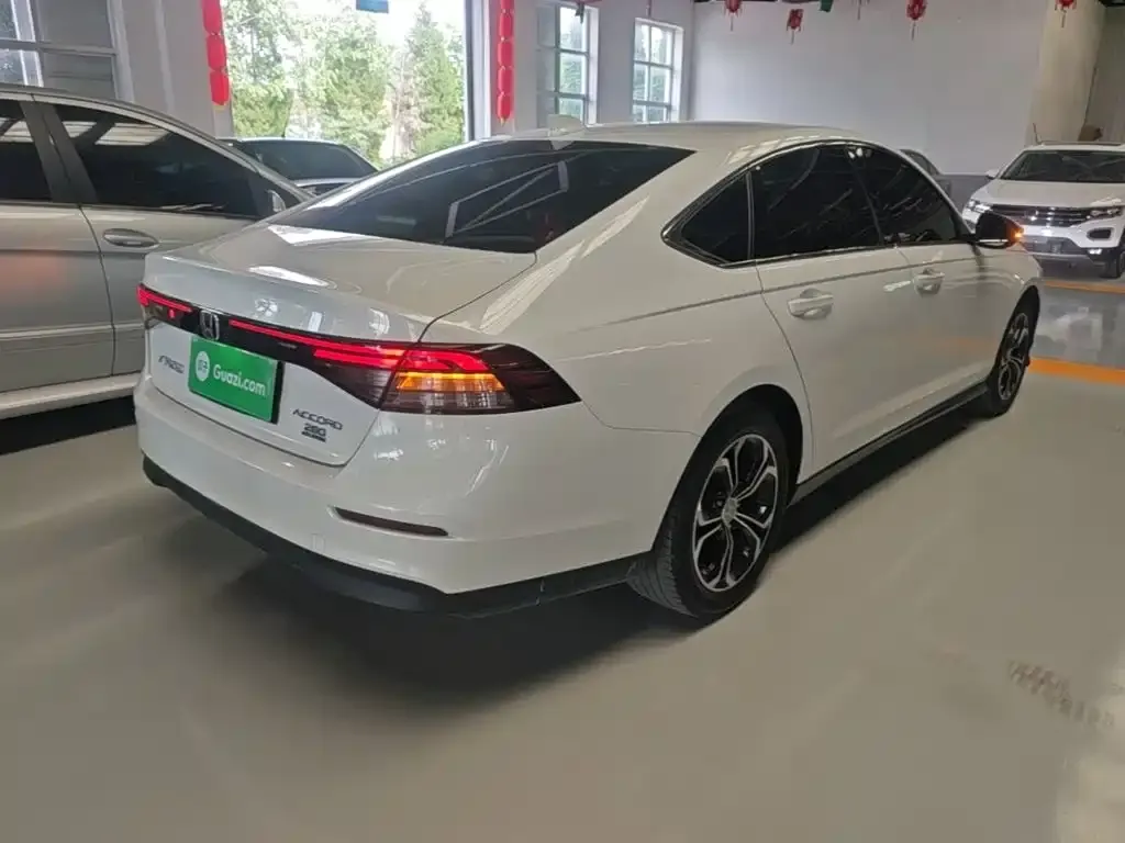 Honda Accord — фото 5
