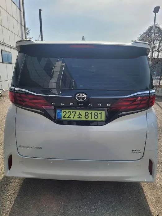 Toyota Alphard 2025 из KR, фото 2