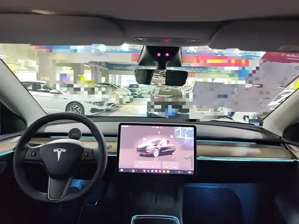 Tesla Model Y — фото 3