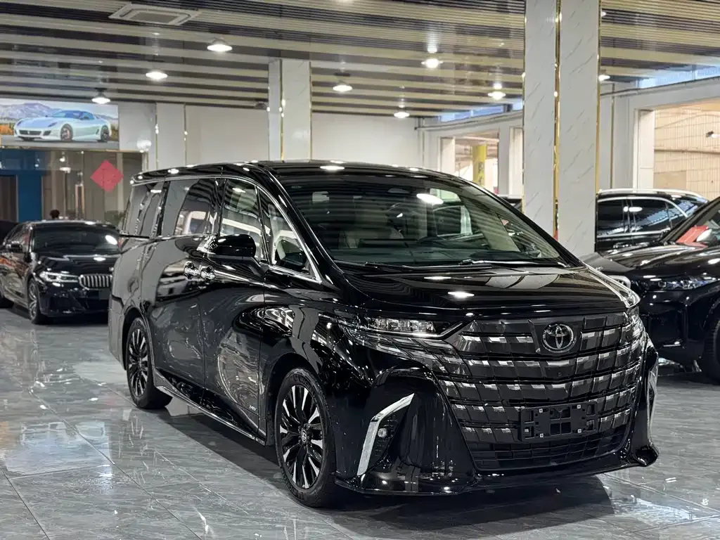 Toyota Alphard — фото 3