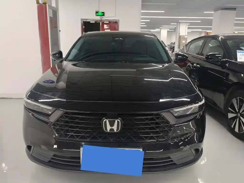 Honda Accord — фото 8