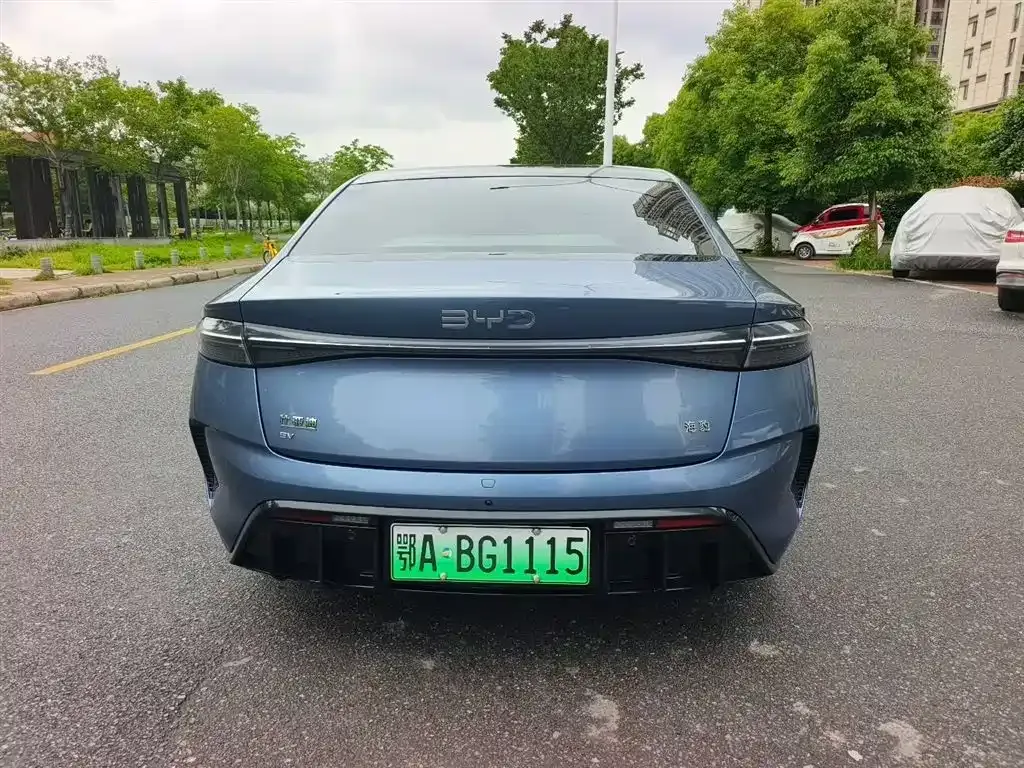 BYD Seal — фото 9