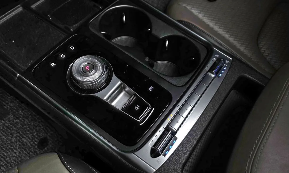 Kia Carnival — фото 5