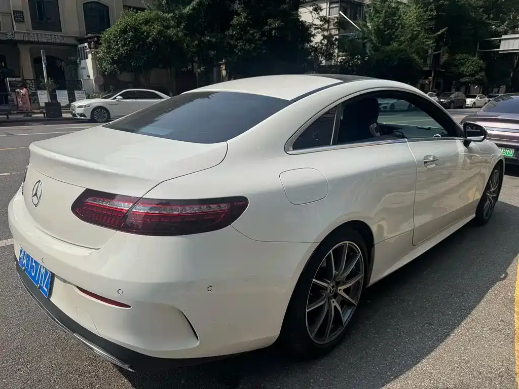 Mercedes-Benz E-Class (Import) — фото 2