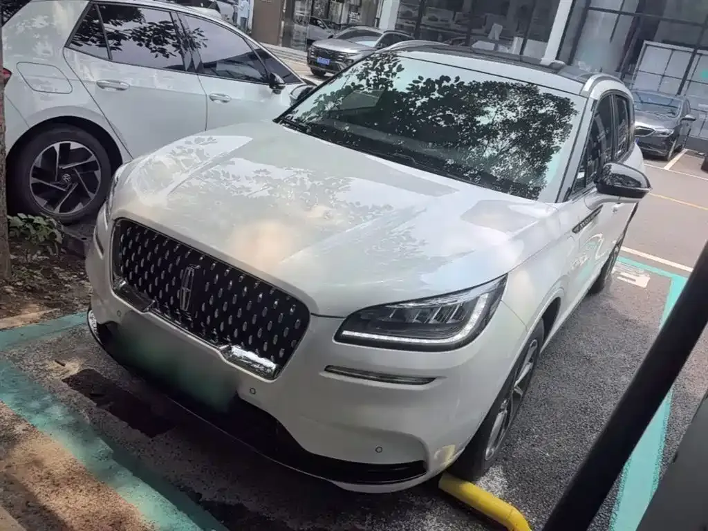 Lincoln Corsair Hybrid