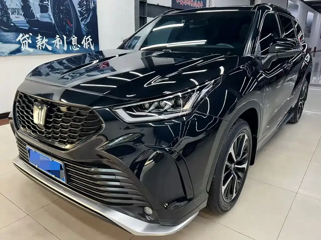 Toyota Crown Kluger