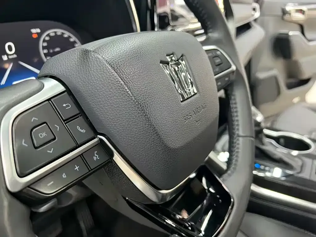 Toyota Crown Kluger 2023 из CN, фото 3