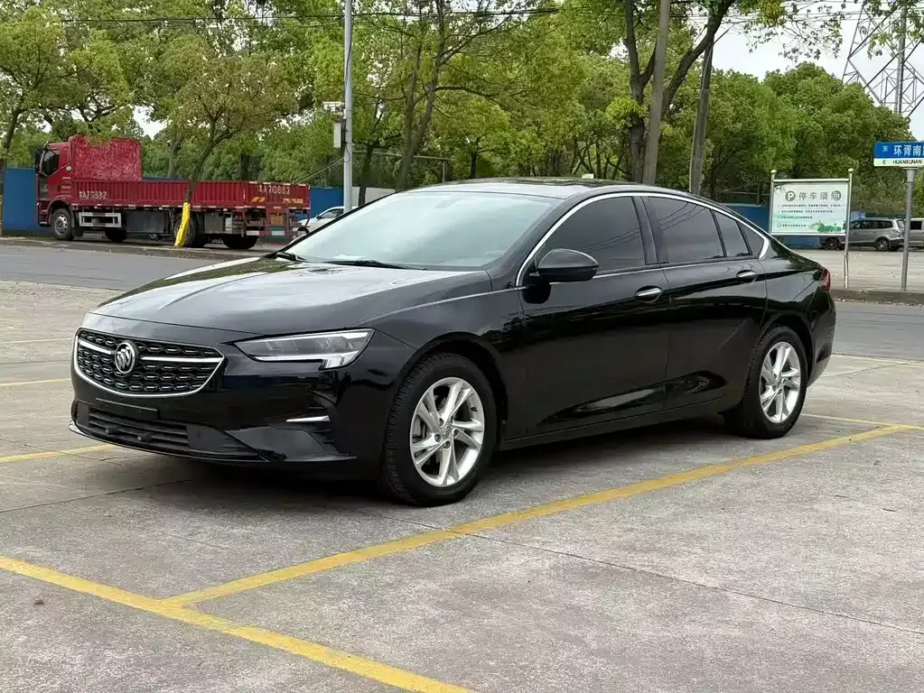Buick Regal — фото 1
