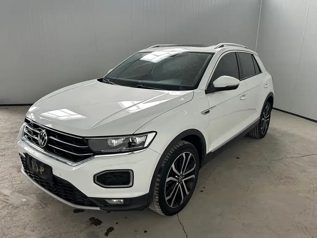 Volkswagen T-Roc — фото 1