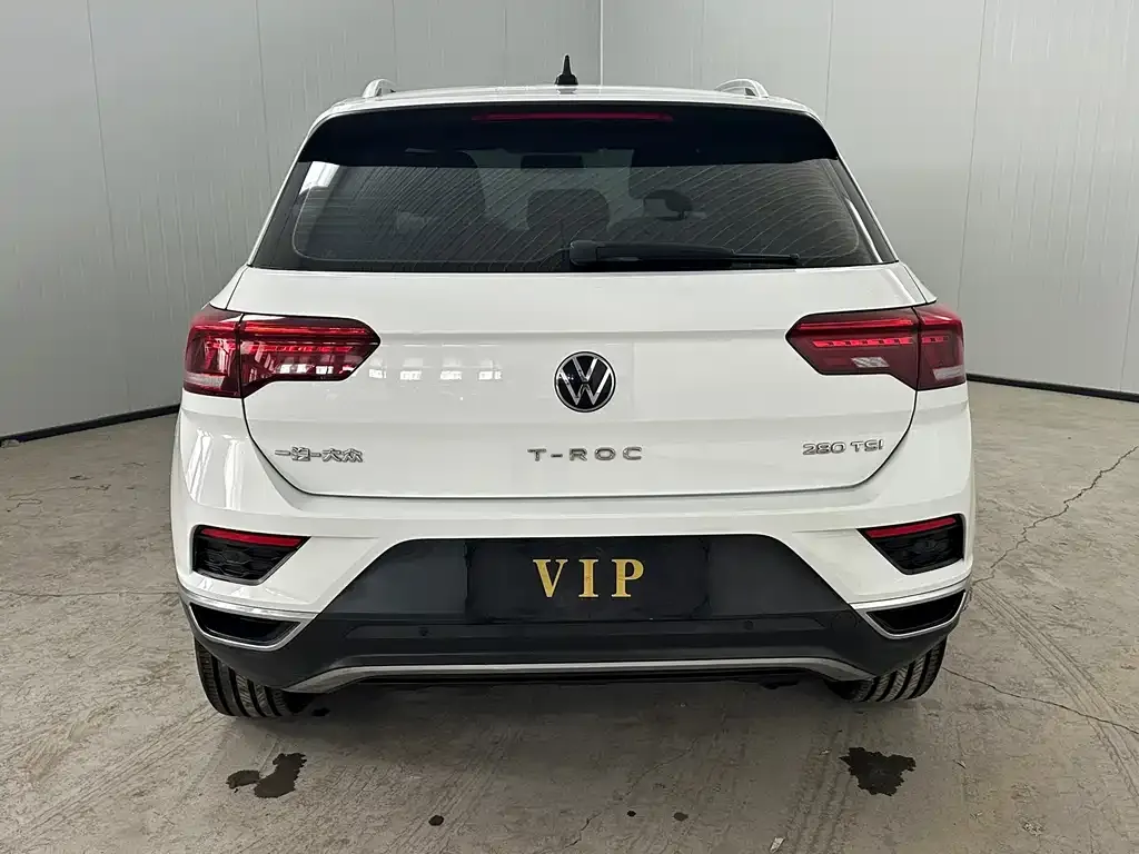 Volkswagen T-Roc — фото 6