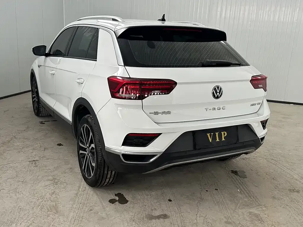 Volkswagen T-Roc — фото 7