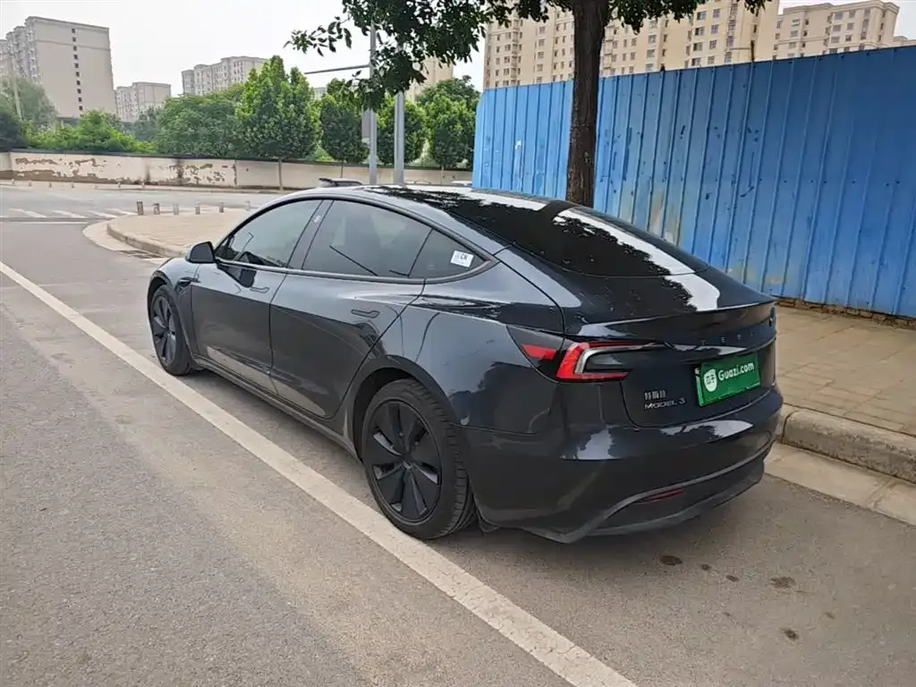 Tesla Model 3 — фото 10