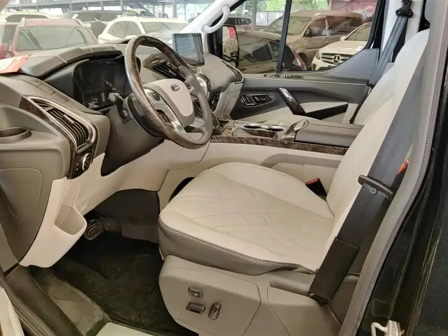 Ford Tourneo 2023 из CN, фото 4