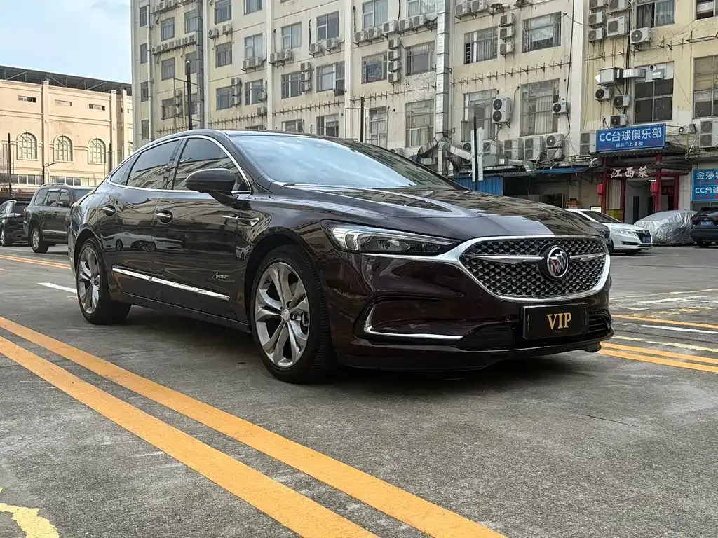 Buick LaCrosse — фото 10