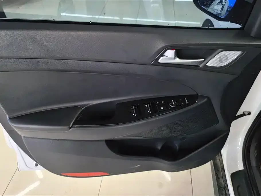 Hyundai Tucson — фото 8