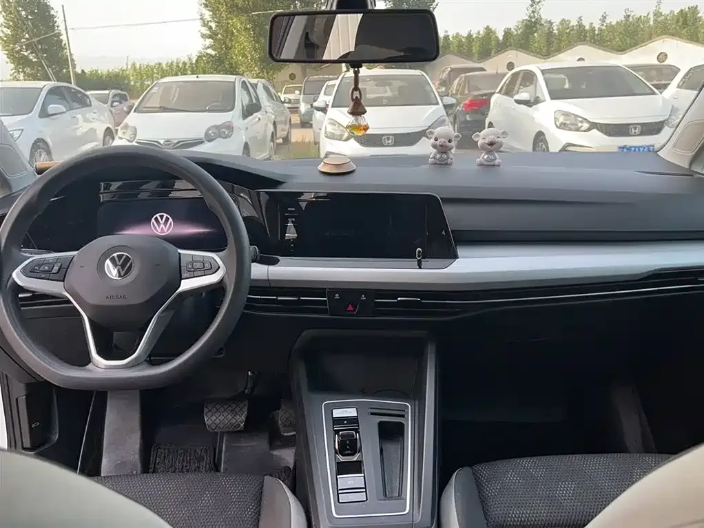 Volkswagen Golf 2023 из CN, фото 10