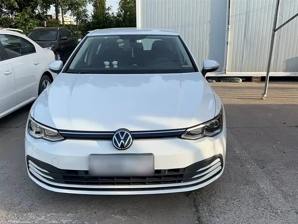 Volkswagen Golf 2023 из CN, фото 3