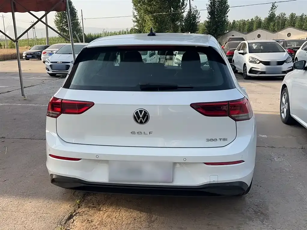 Volkswagen Golf 2023 из CN, фото 6
