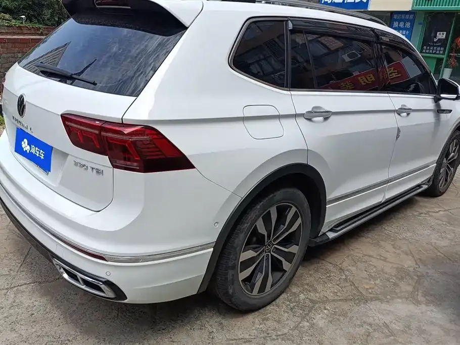Volkswagen Tiguan L — фото 3