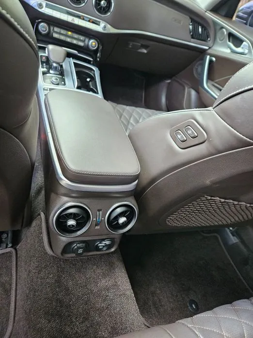 Kia Stinger 2021 из KR, фото 2