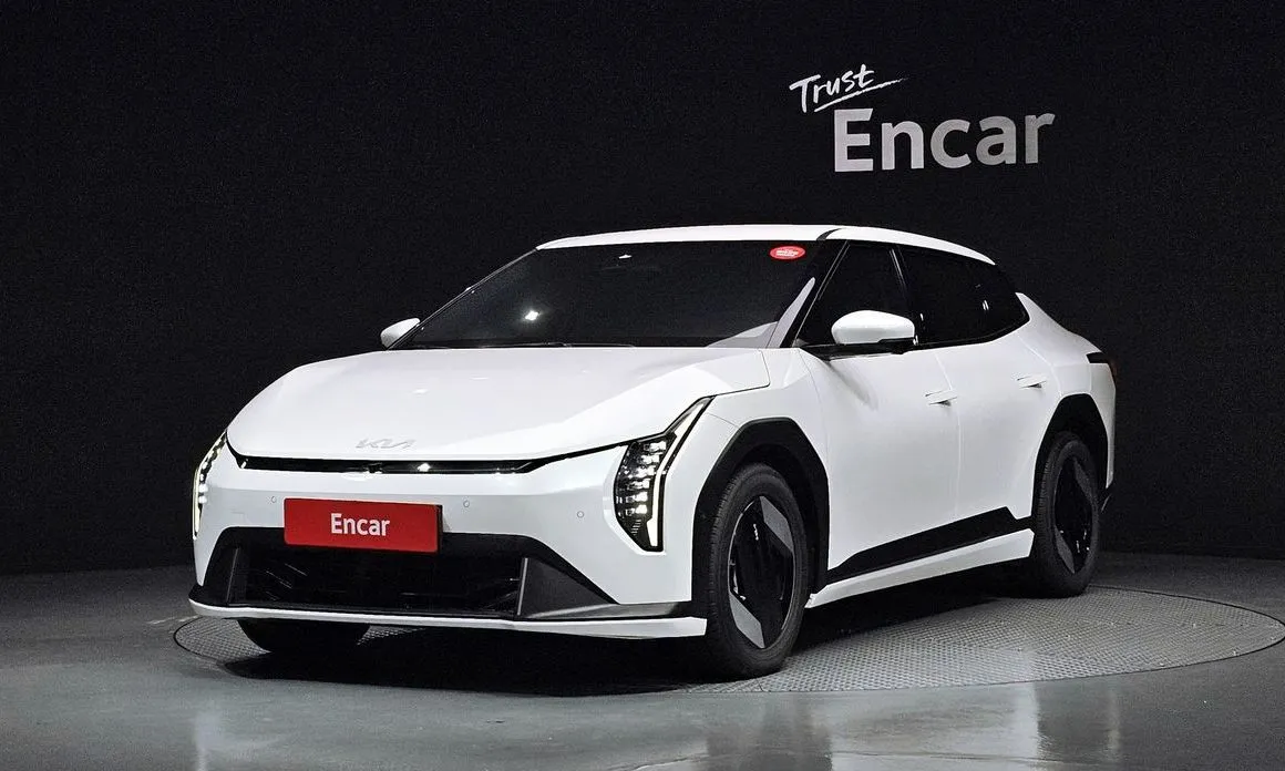 Kia EV4