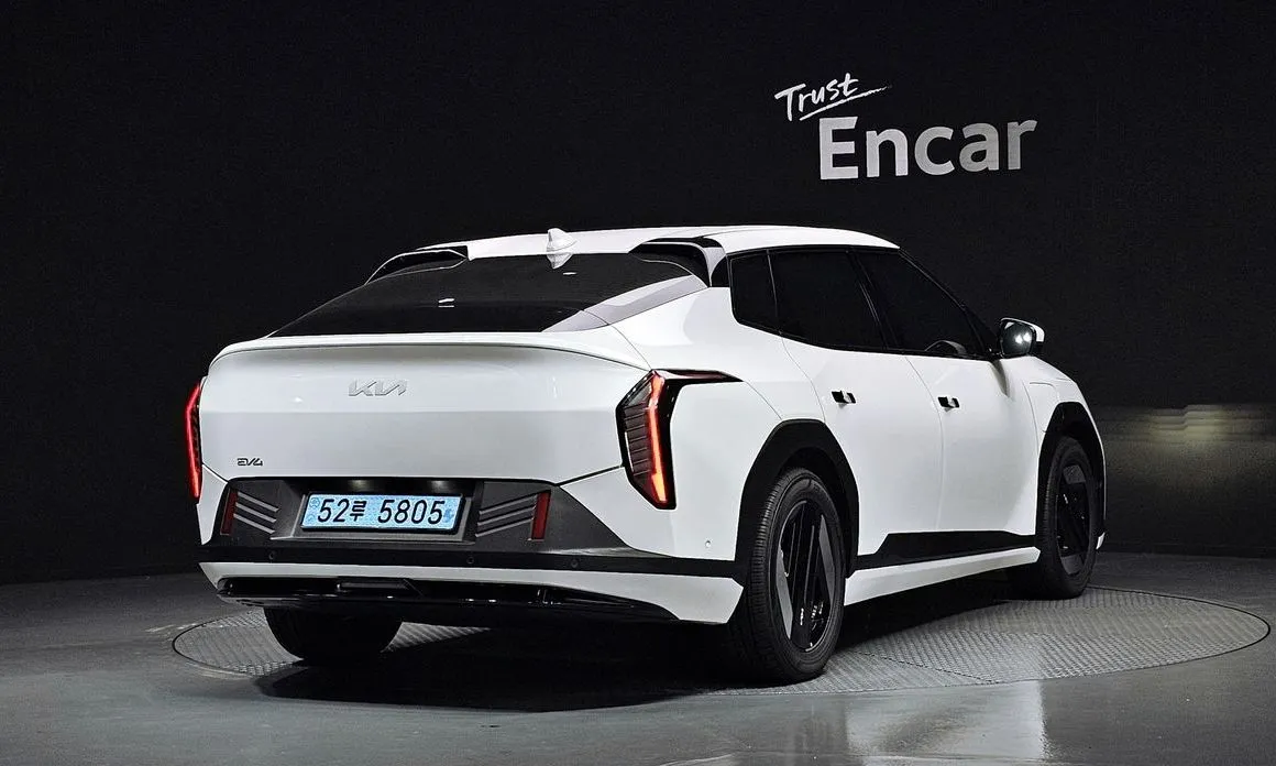 Kia EV4 2026 из KR, фото 3