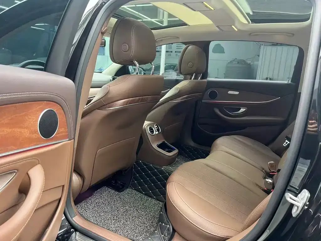 Mercedes-Benz E-Class 2023 из CN, фото 2