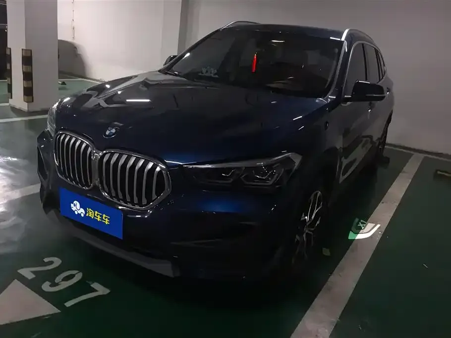 BMW X1 — фото 1