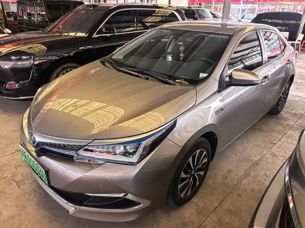 Toyota Corolla — фото 1