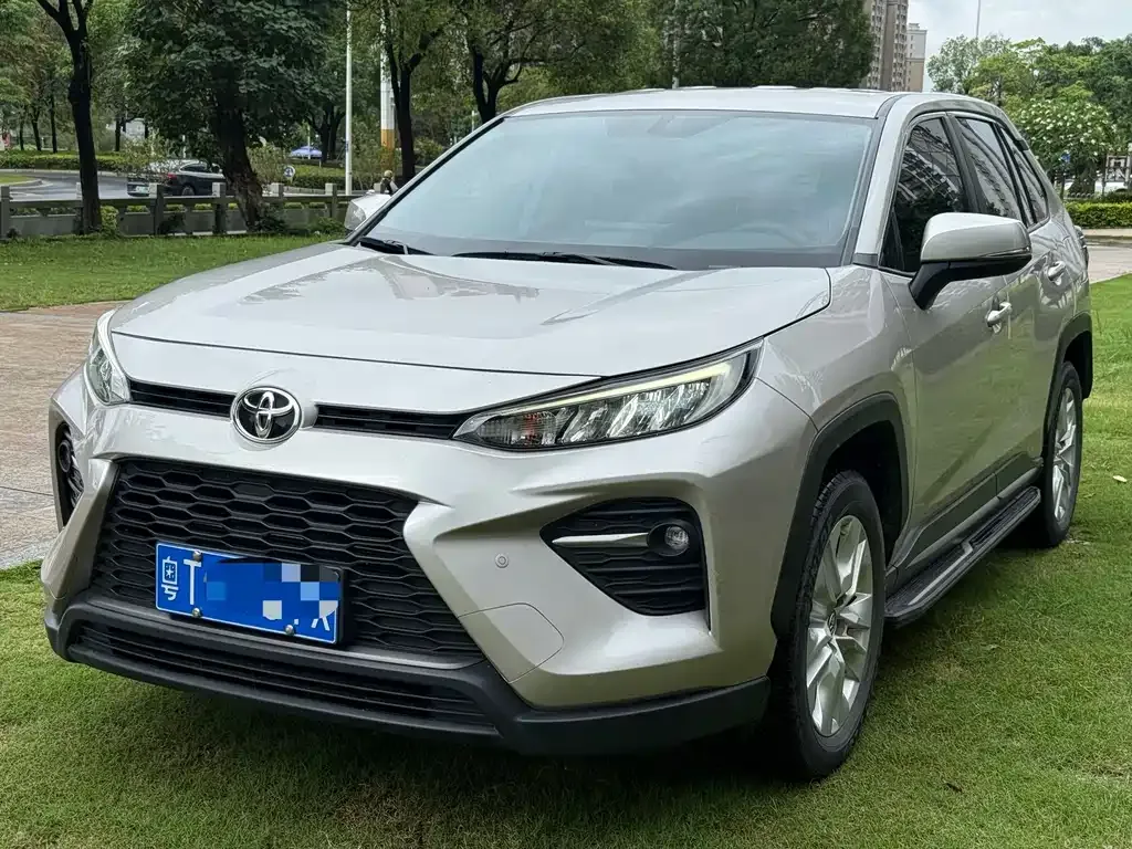 Toyota Wildlander — фото 1