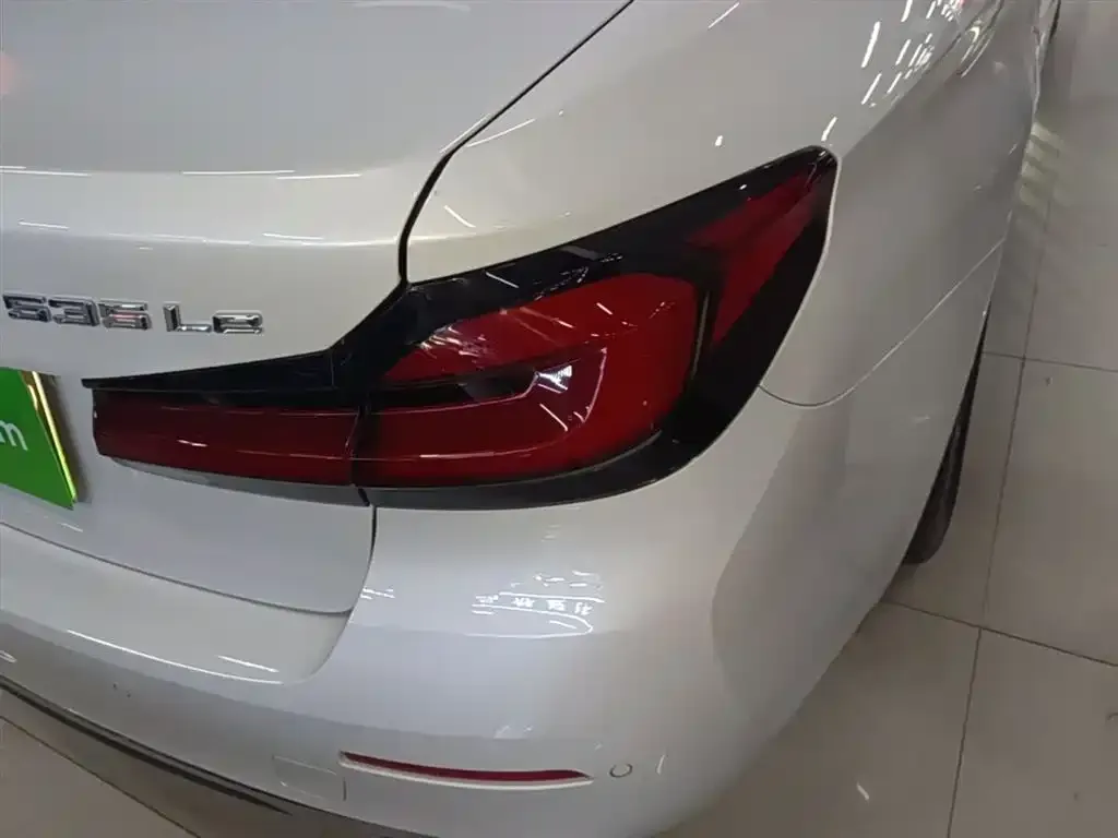 BMW 5 Series New Energy — фото 3