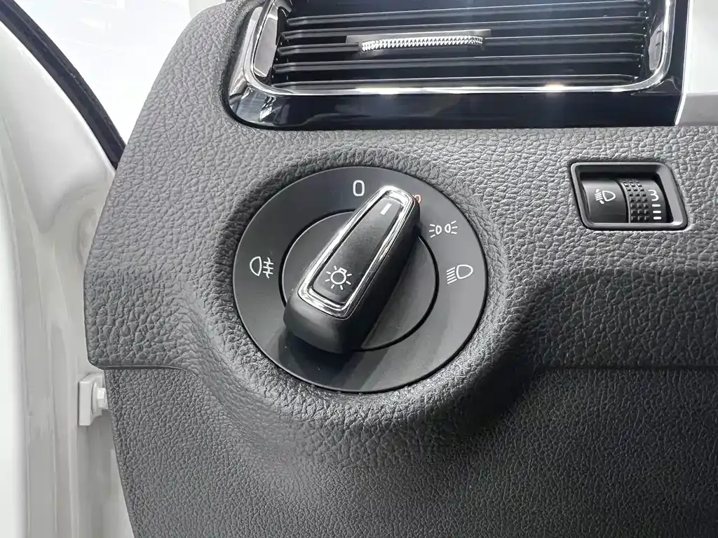 Skoda Rapid 2022 из CN, фото 7