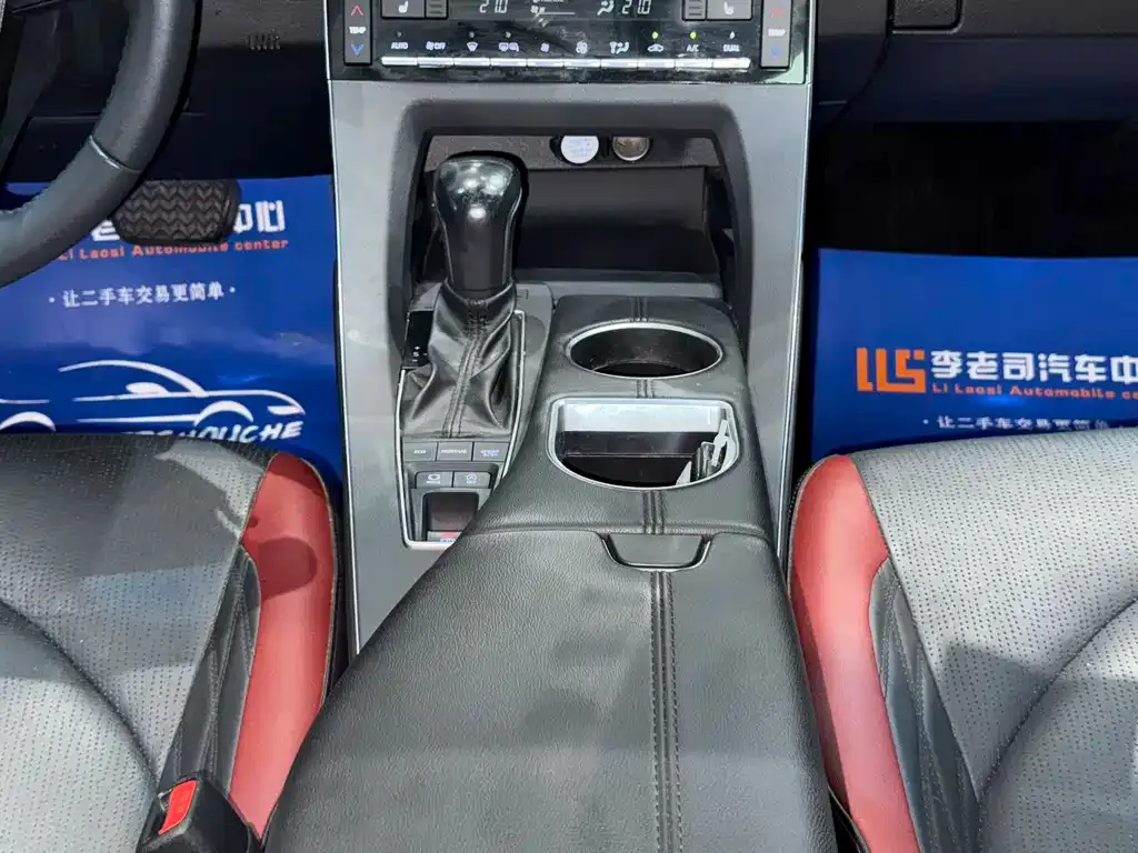 Toyota Avalon — фото 4