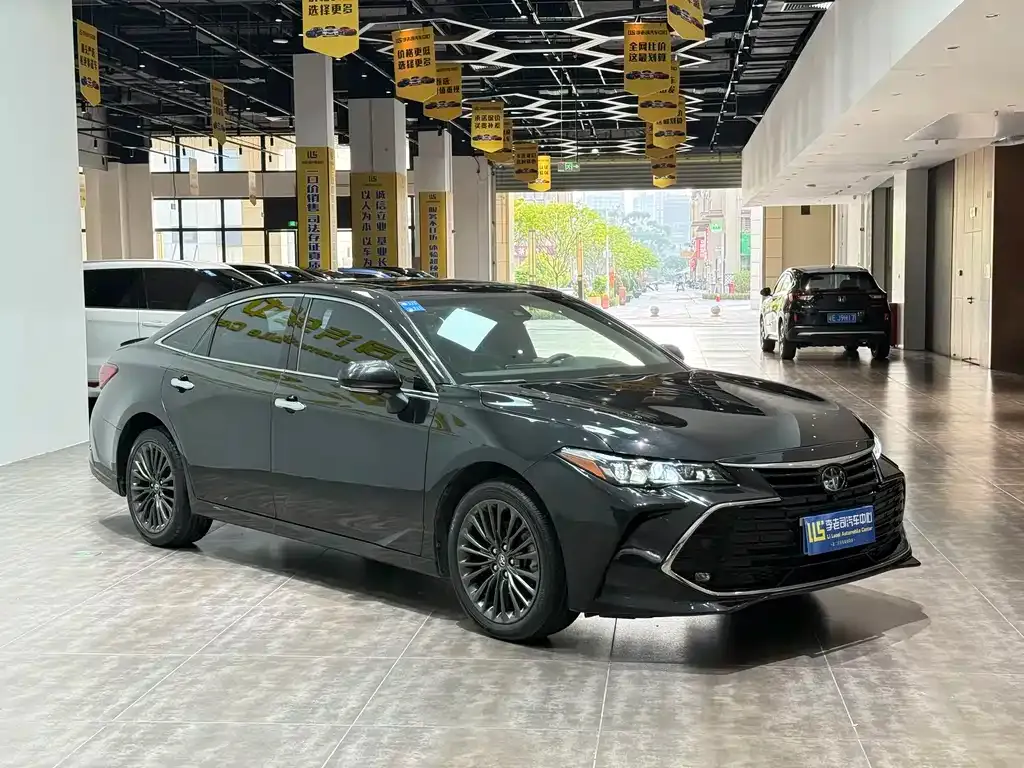 Toyota Avalon — фото 10
