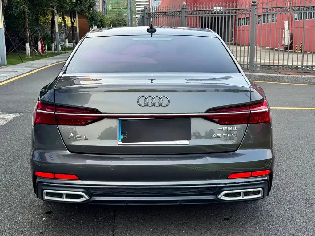Audi A6L — фото 5