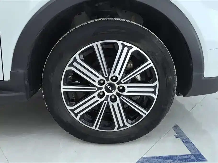 Kia Sportage — фото 10