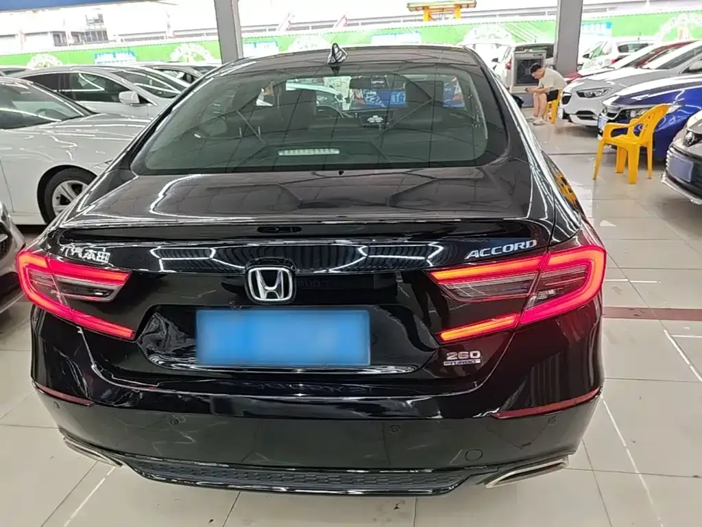 Honda Accord — фото 3