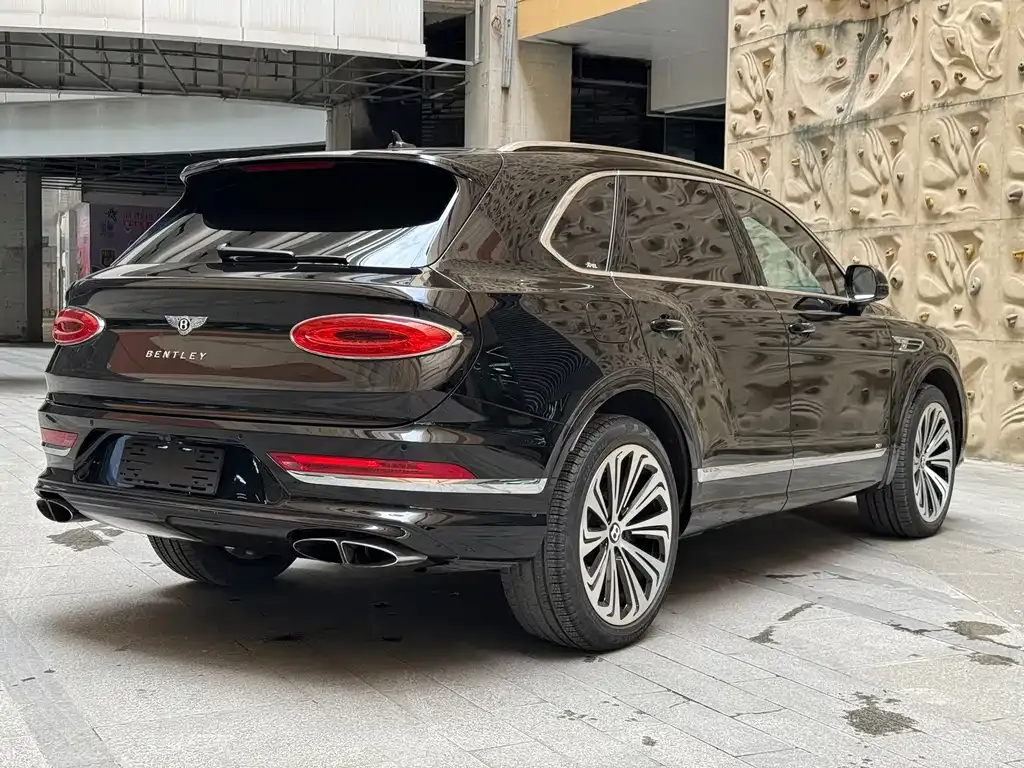 Bentley Bentayga — фото 4