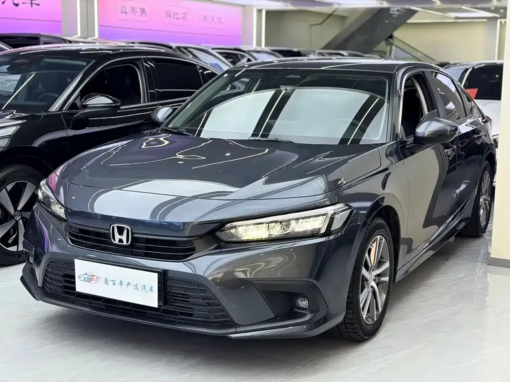 Honda Civic — фото 1