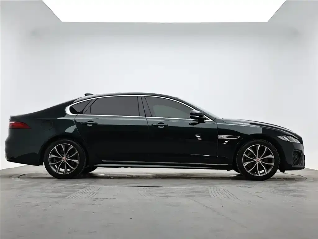 Jaguar XFL — фото 3