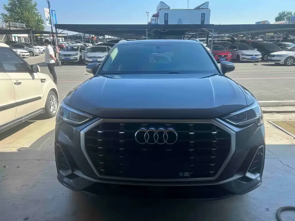 Audi Q3 — фото 4