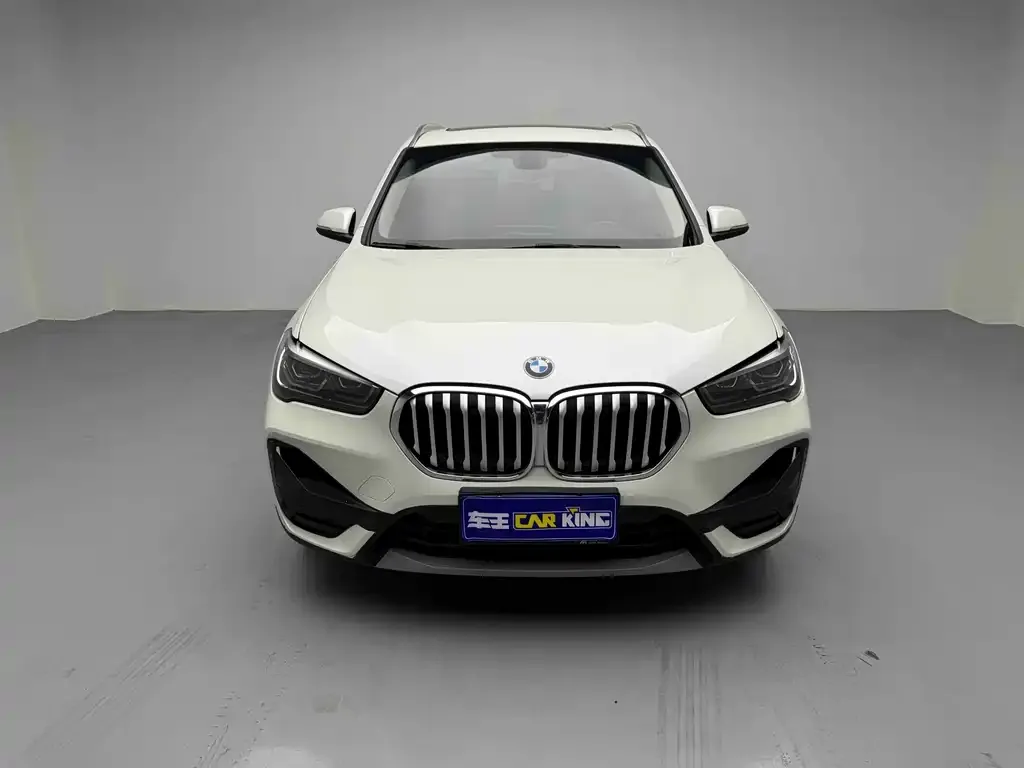 BMW X1 — фото 8