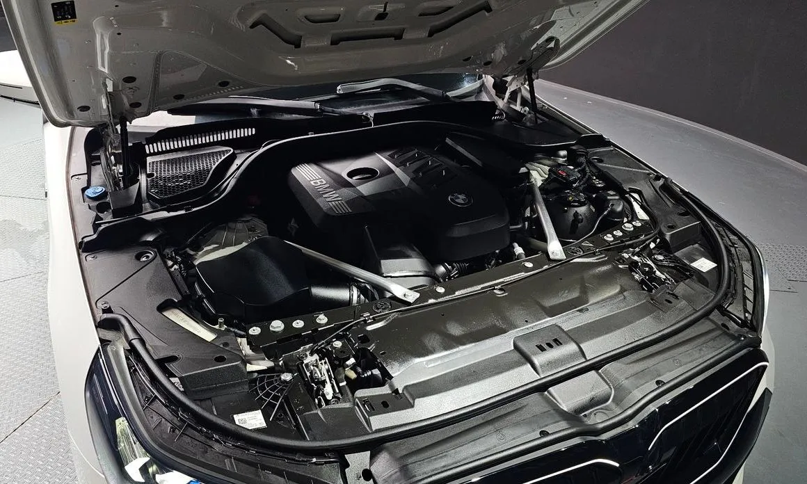 BMW 5-Series 2024 из KR, фото 8