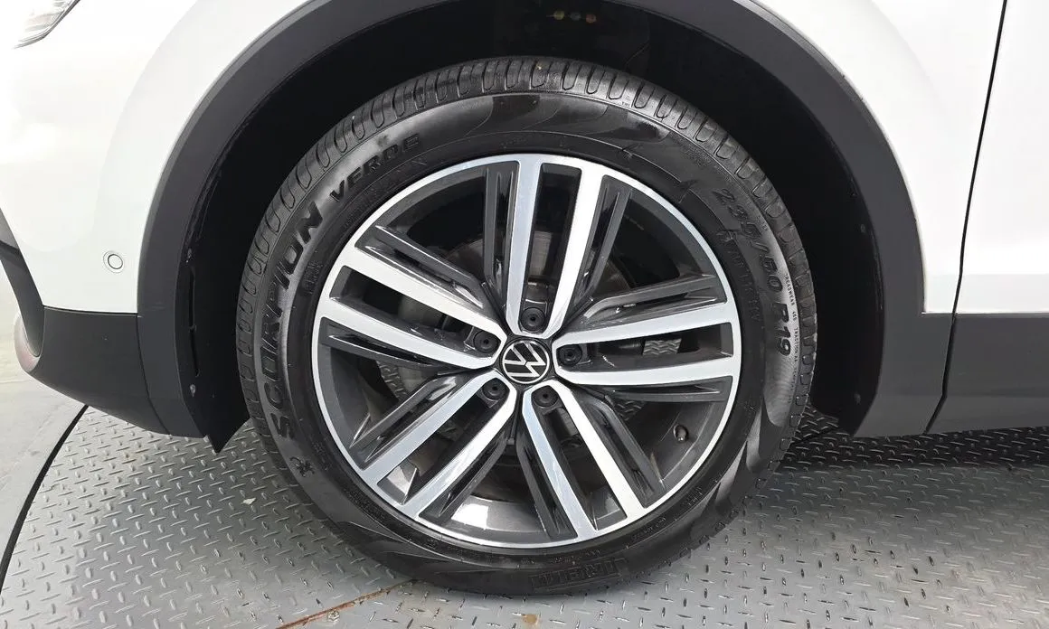 Volkswagen Tiguan — фото 3