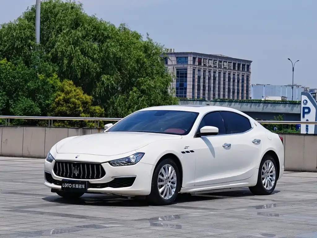 Maserati Ghibli — фото 1