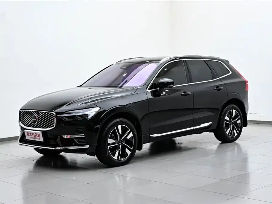 Volvo XC60 — фото 7