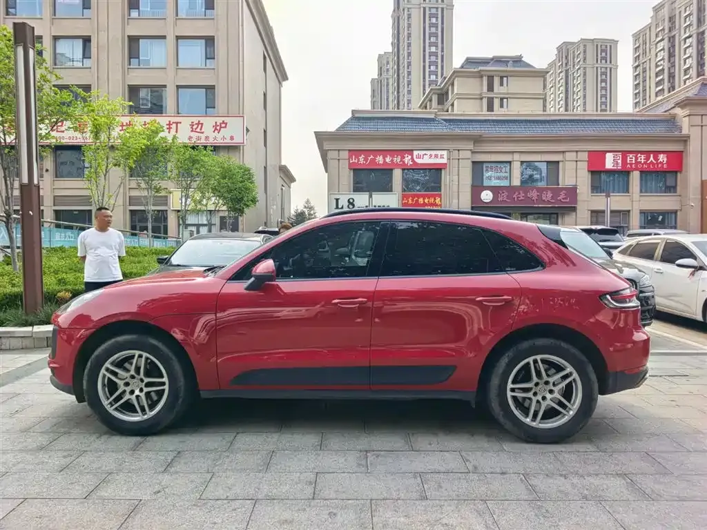 Porsche Macan — фото 10